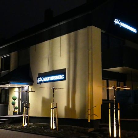 Hotel Am Martinsberg Andernach Bagian luar foto
