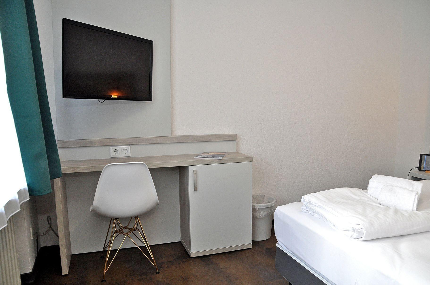 Hotel Am Martinsberg Andernach Bagian luar foto