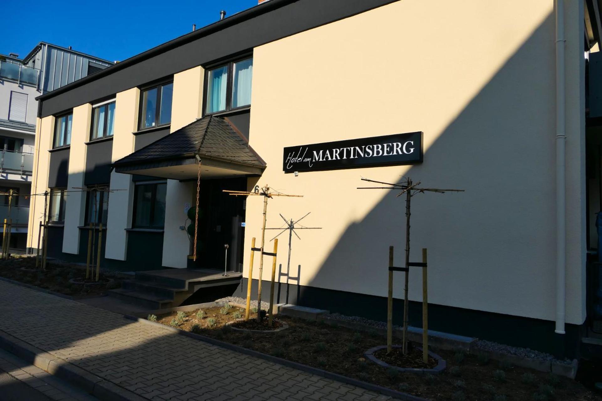 Hotel Am Martinsberg Andernach Bagian luar foto