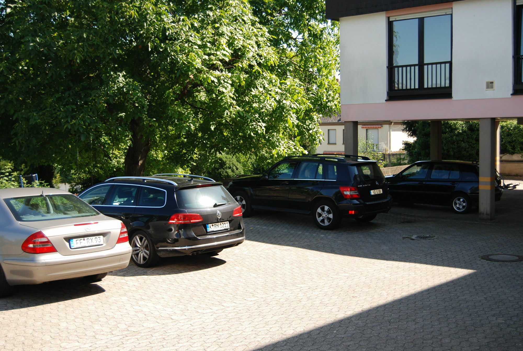 Hotel Am Martinsberg Andernach Bagian luar foto