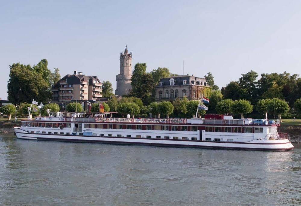 Hotel Am Martinsberg Andernach Bagian luar foto