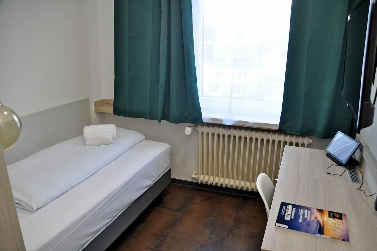 Hotel Am Martinsberg Andernach Bagian luar foto